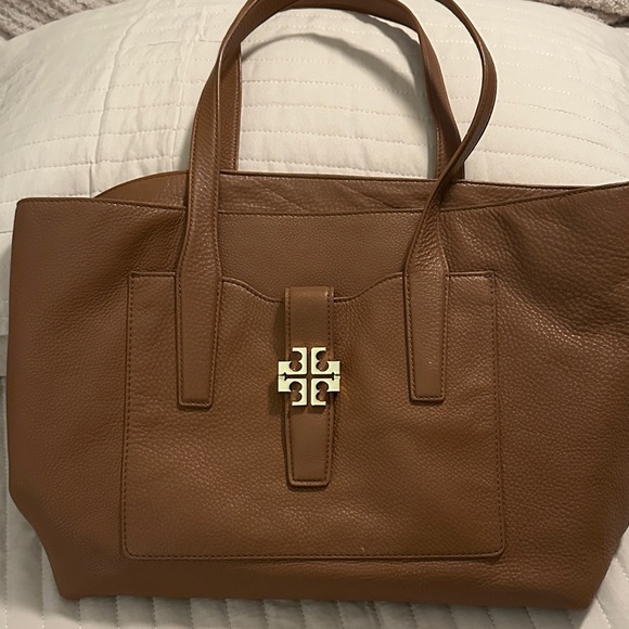 Tory Burch Handbags - Tory Burch Tan Leather Tote